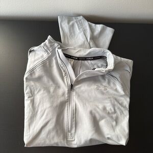 Under Armour Women’s Light Gray Quarter Zip